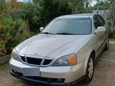 Usata Chevrolet Evanda 131 CV (96 kW) 2004 Grigio Berlina