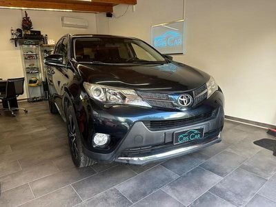 Usata Toyota RAV4 Style 125 CV (91 kW) 2015 Blu Station wagon