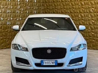 Usata Jaguar XF Prestige 180 CV (132 kW) 2017 Bianco Berlina