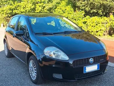 Usata Fiat Grande Punto 75 CV (55 kW) 2007 Nero Utilitaria
