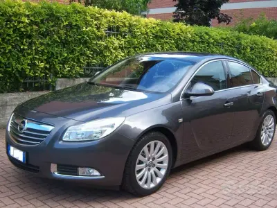 Usata Opel Insignia Cosmo 180 CV (132 kW) 2011 Grigio Berlina
