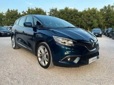 Usata Renault Scénic IV Business 150 CV (110 kW) 2020 Bluazzurro Monovolume