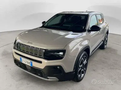 Używany Jeep Avenger Summit 100 KM (73 kW) 2025 Beżowy SUV