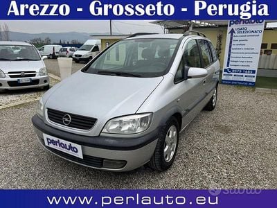 Usata Opel Zafira 101 CV (74 kW) 1999 Grigio Monovolume