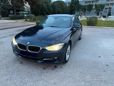 Usata BMW 316 Sport Line 116 CV (85 kW) 2012 Blu Berlina