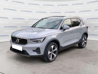 Grigio Nuova 2025 Volvo XC40 Core SUV | 38.900 € (Cara)
