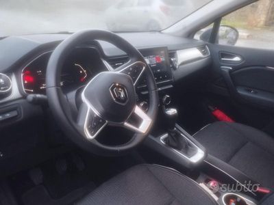 Usata Renault Captur Techno 100 CV (73 kW) 2023 Bianco SUV