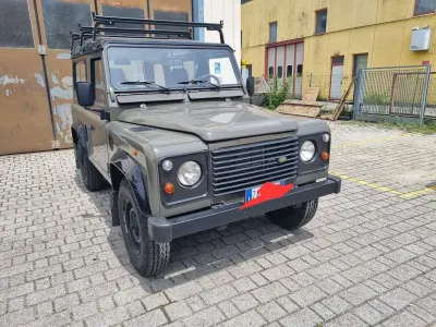 Usata Land Rover Defender 122 CV (89 kW) 1999 SUV