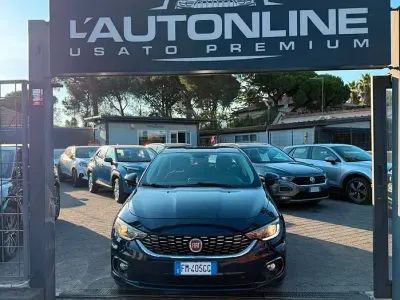 Usata Fiat Tipo Lounge 120 CV (88 kW) 2017 Blu Berlina