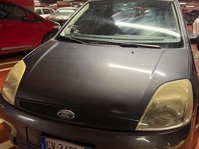 Usata Ford Fiesta 75 CV (55 kW) 2005 Utilitaria