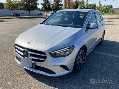 Usata Mercedes B180 Executive 116 CV (85 kW) 2020 Grigio Utilitaria