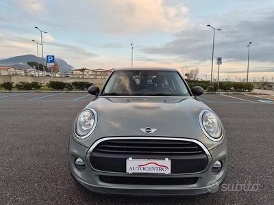 Occasion Mini Cooper D Business 95 ch (69 kW) 2017 Gris Citadine