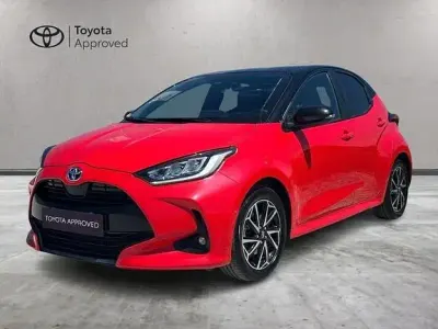 Usata Toyota Yaris Hybrid Style 92 CV (67 kW) 2023 Rosso Berlina