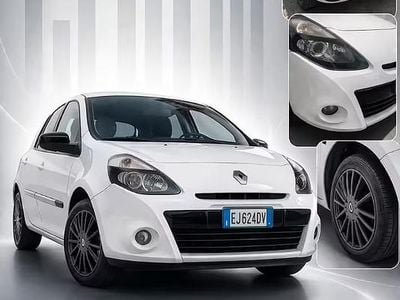 Usata Renault Clio II Dynamique 90 CV (66 kW) 2011 Bianco Berlina