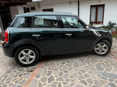 Usata Mini One D Countryman 90 CV (66 kW) 2014 Verde SUV