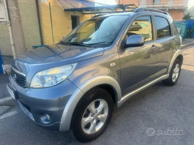 Usata Daihatsu Terios HIRO 105 CV (77 kW) 2009 Grigio SUV