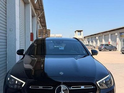 Usata Mercedes E220 Premium 95 CV (69 kW) 2022 Nero Station wagon