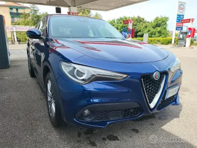 Usata Alfa Romeo Stelvio 190 CV (139 kW) 2018 Blu SUV