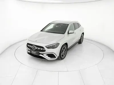 Usata Mercedes GLA200 Advanced Plus 150 CV (110 kW) 2024 Argento SUV