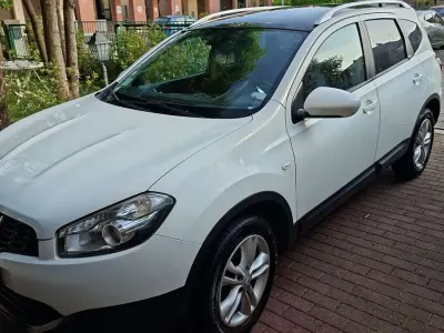 Używany Nissan Qashqai +2 Acenta 106 KM (77 kW) 2011 Biały SUV