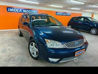 Usata Ford Mondeo 130 CV (95 kW) 2006 Blu Station wagon