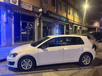 Begagnad VW Golf VII Comfortline 105 HK (77 kW) 2013 Sedan