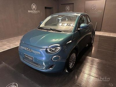 Usata Fiat 500e Comfort 69 kW (95 CV) 2024 Blu Berlina