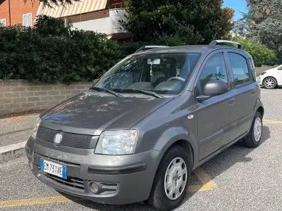 Usata Fiat Panda Active 69 CV (50 kW) 2012 Grigio Utilitaria