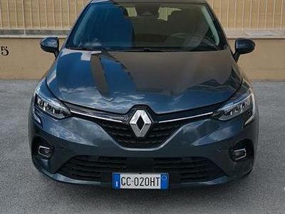 Grigio Usata 2020 Renault Clio V Zen Utilitaria | 13.000 € (Buon prezzo)