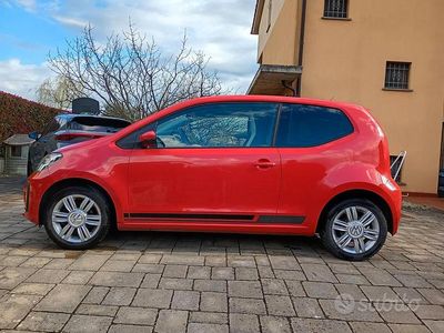 Usata VW up! 68 CV (50 kW) 2017 Rosso Utilitaria