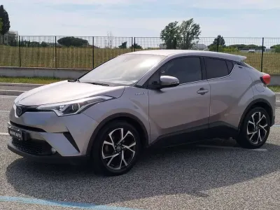 Usata Toyota C-HR Style 98 CV (72 kW) 2019 Grigio SUV