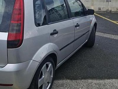 Gebraucht Ford Fiesta 75 PS (55 kW) 2002 Grau Kleinwagen