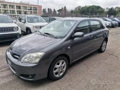 Usata Toyota Corolla Sol 90 CV (66 kW) 2006 Gray Berlina
