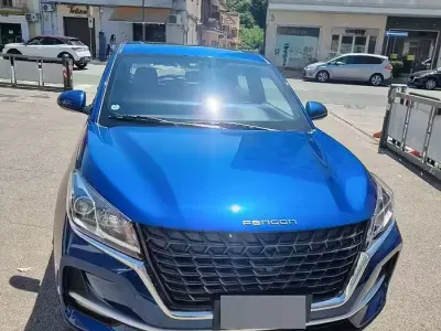 Usata DFSK Glory 500 106 CV (77 kW) 2024 Blu SUV