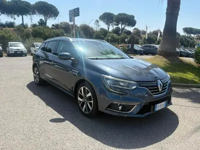 Usata Renault Mégane IV Bose Edition 110 CV (80 kW) 2016 Grigio Berlina