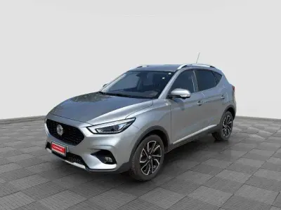 Usata MG ZS Luxury 111 CV (81 kW) 2024 Argento SUV