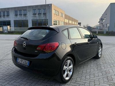 Usata Opel Astra 110 CV (80 kW) 2011 Other Berlina