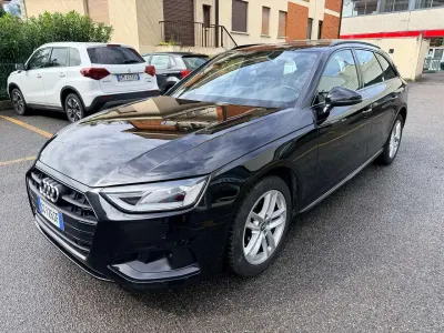 Usado Audi A4 Advanced Plus 163 CV (119 kW) 2021 Negro Familiar