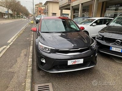 Usata Kia Stonic 97 CV (71 kW) 2019 Grigio SUV