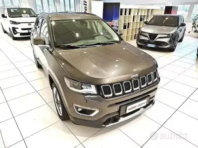 Usata Jeep Compass Limited 140 CV (102 kW) 2018 Grigio SUV