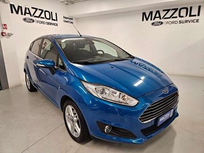 Usata Ford Fiesta Titanium 80 CV (58 kW) 2013 Blu/azzurro Utilitaria