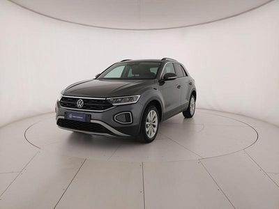 Usata VW T-Roc Life 150 CV (110 kW) 2022 Indium grey metallizzato SUV