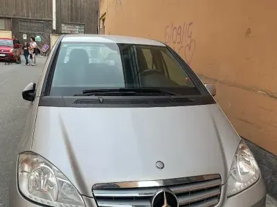 Usata Mercedes A180 Elegance 116 CV (85 kW) 2009 Grigio Coupé