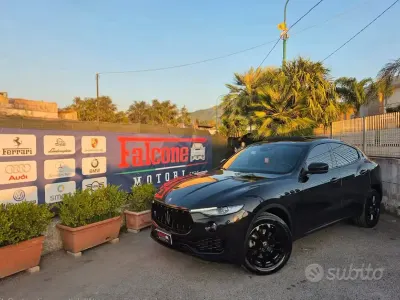 Usata Maserati Levante GranLusso 250 CV (183 kW) 2020 Nero SUV