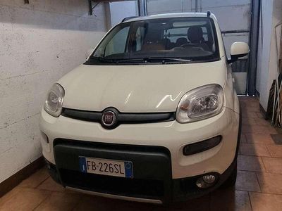Usata Fiat Panda 4x4 S 95 CV (69 kW) 2015 Bianco Utilitaria