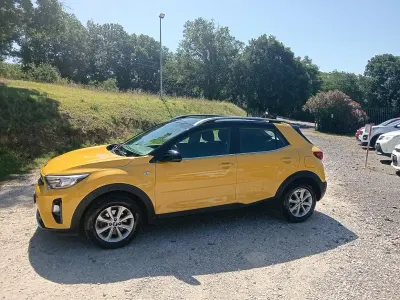 Usata Kia Stonic Style 97 CV (71 kW) 2019 Giallo SUV