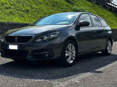 Usata Peugeot 308 Business-Line 131 CV (96 kW) 2018 Grigio Station wagon