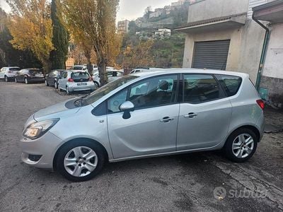 Usata Opel Meriva 95 CV (69 kW) 2016 Grigio Monovolume