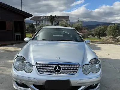 Usata Mercedes C220 Avantgarde 150 CV (110 kW) 2007 Grigio Coupé