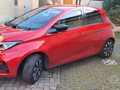 Usata Renault Zoe Intens 50 kW (69 CV) 2021 Rosso Utilitaria